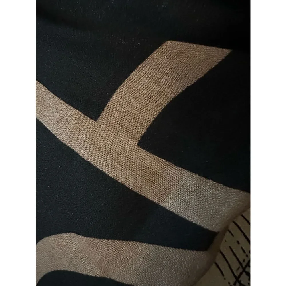 MISSLOOK Black and Bronze Geometric Wrap Scarf